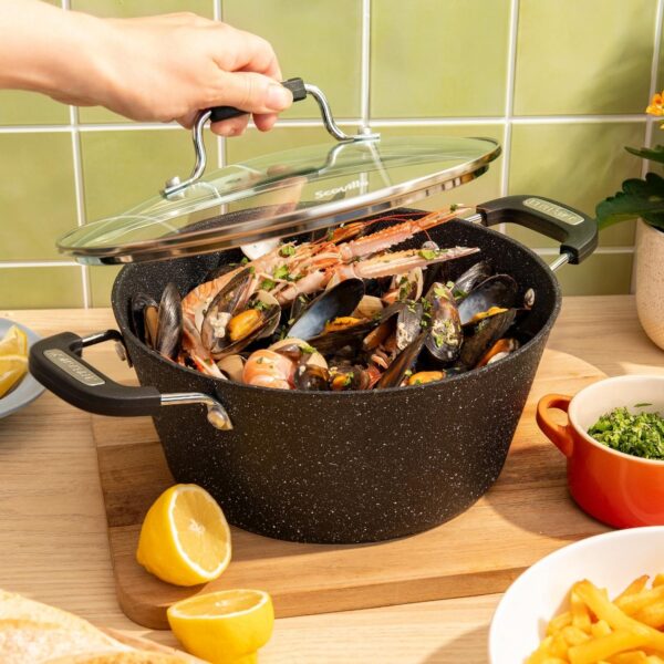 Scoville Neverstick 24cm Stock Pot with Glass Lid for Cooking Soups, Curries and Stews