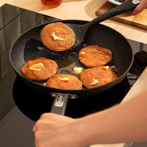 Scoville Neverstick 30cm Frying Pan for Larger Portions